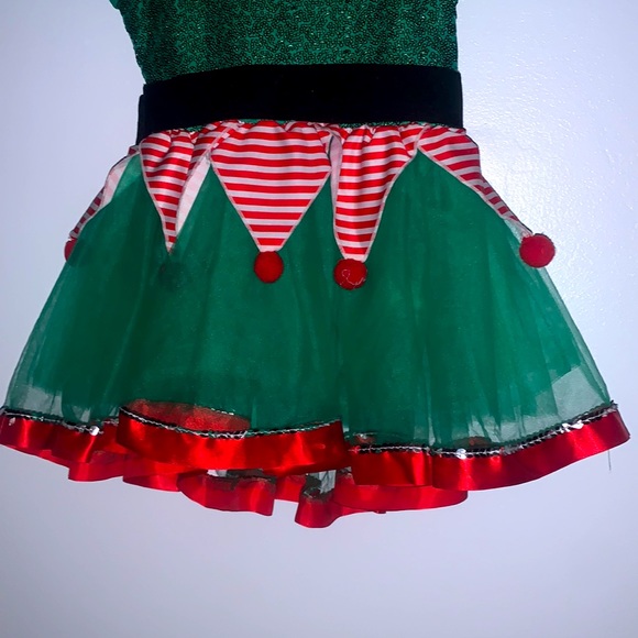 Little girls Adorable Santa outfit for a 2T with matching Hat. - Picture 8 of 13